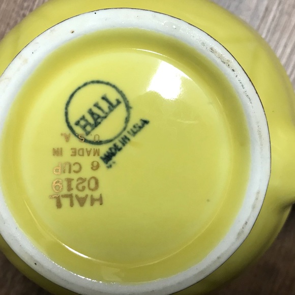 Vintage Yellow Mid century tea pot - Picture 5 of 5